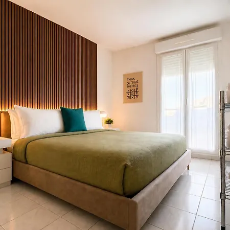 La Terrasse Bleue-parking Couvert-2 Min Plage-juan Les Pins Apartment *